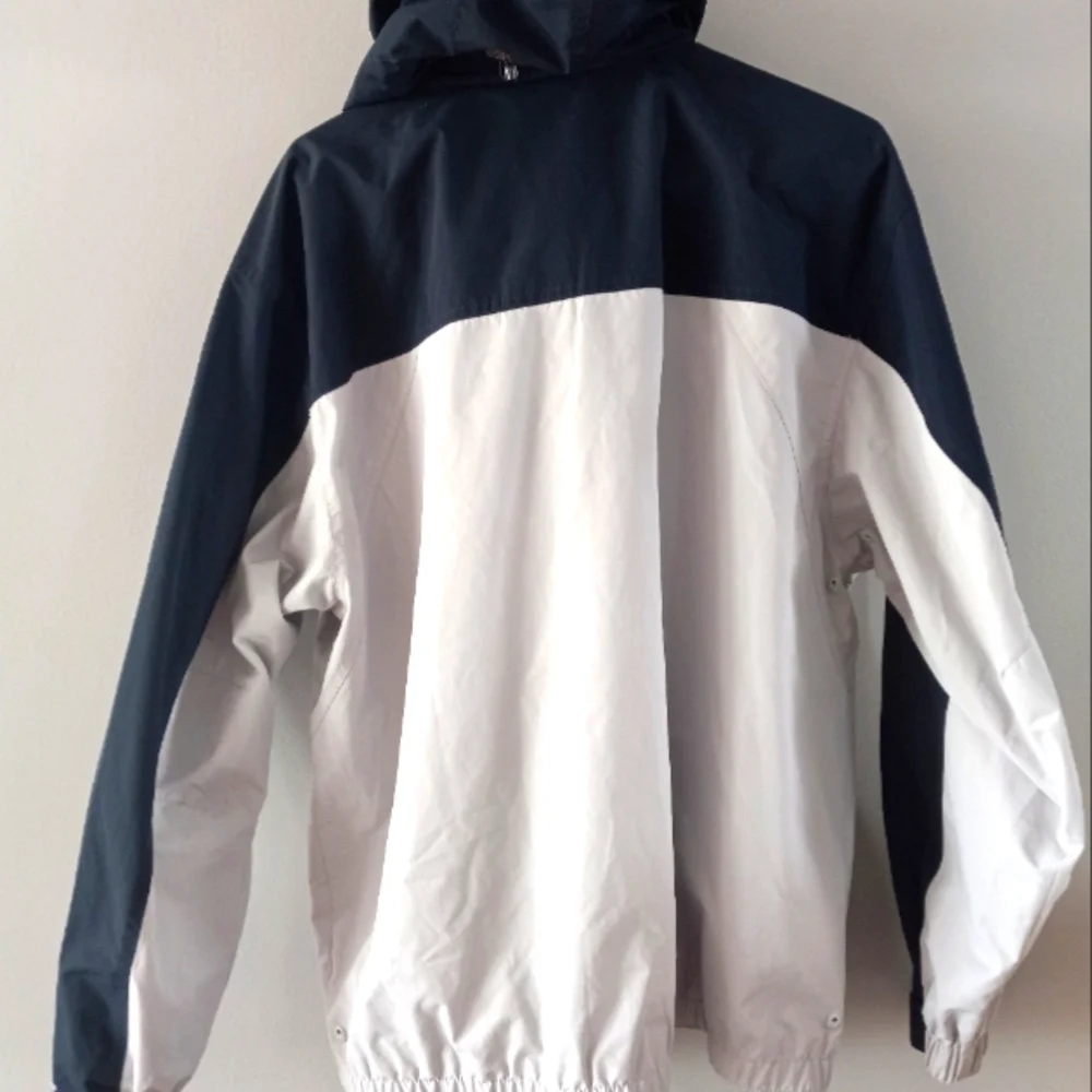 L.L.Bean Men's Windstopper Hooded JACKET. XL Reg. EUC